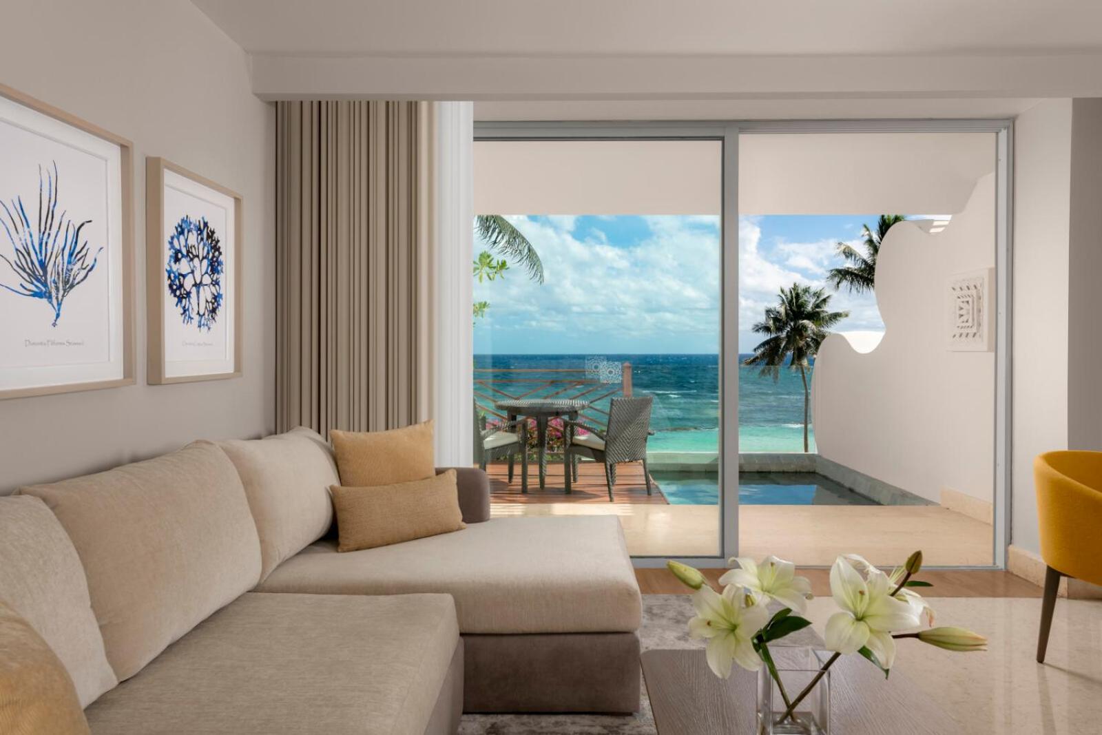 Grand Class Suite Ocean Front,1706815795:JPEG