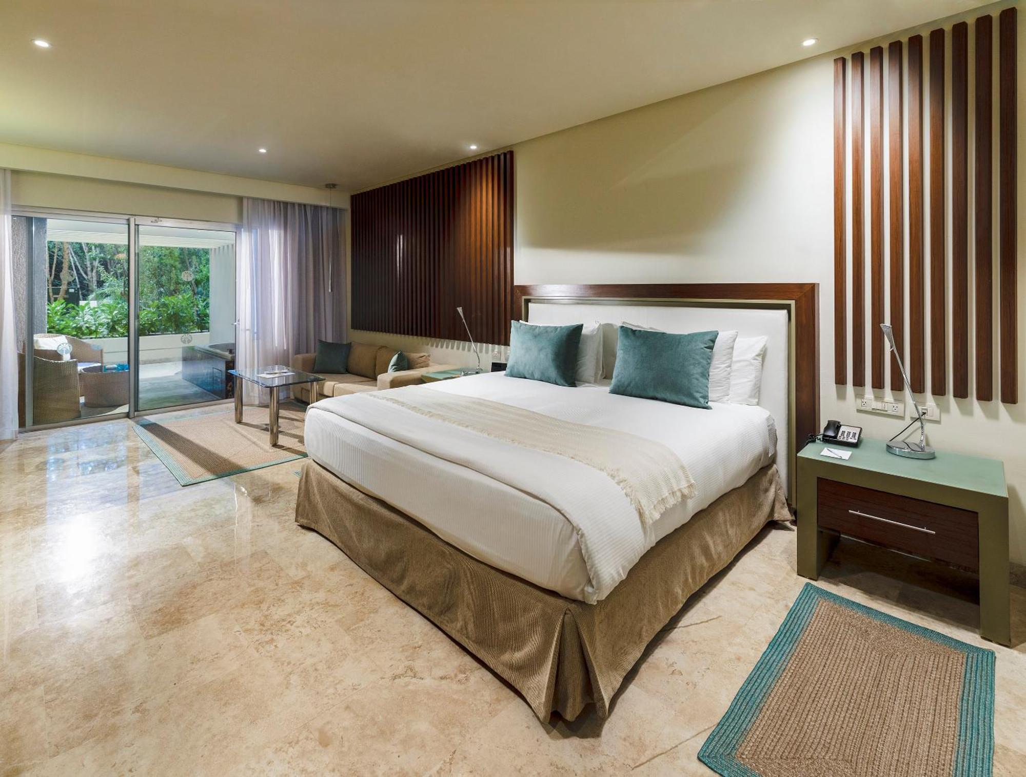 Family Concierge Junior Suite Nature View,1758336358:JPEG
